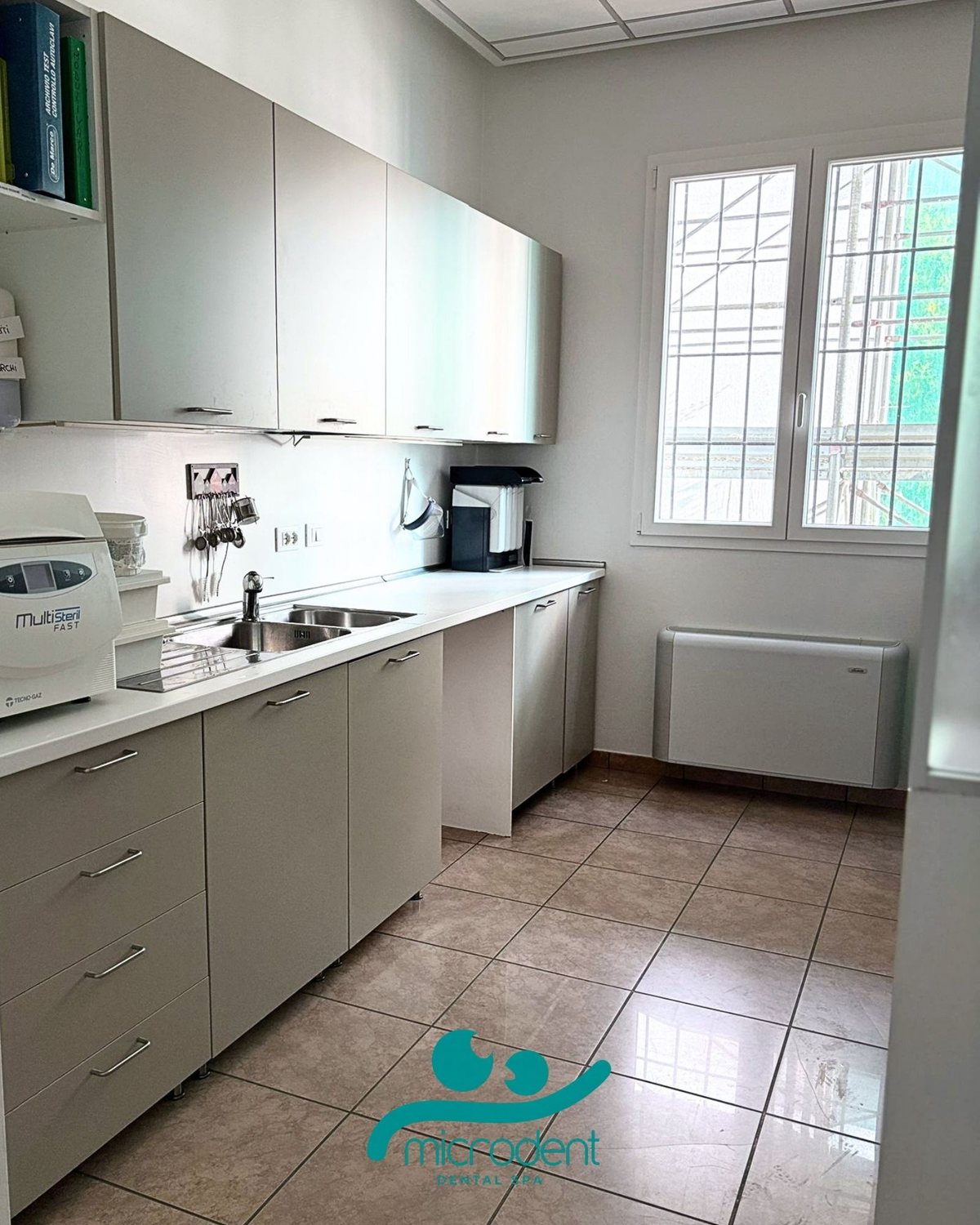 Area di preparazione e sterilizzazione Microdent
